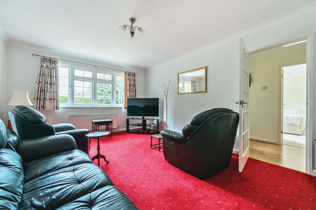 Property photo 3 of 13 Sitting Room