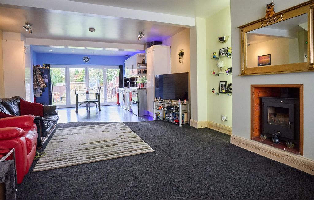 Property photo 2 of 11 Tudor Road Hk_6.Jpg
