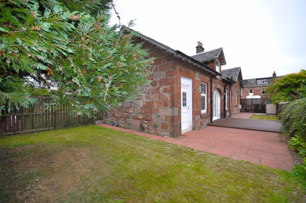 Property photo 1 of 20