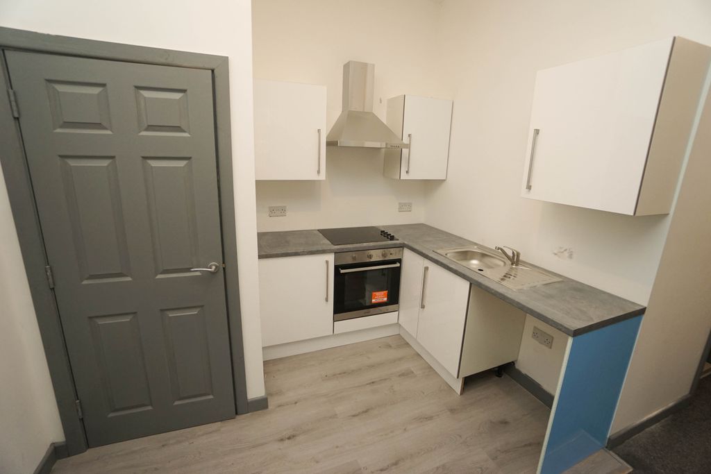 Property photo 2 of 7 Photo 4