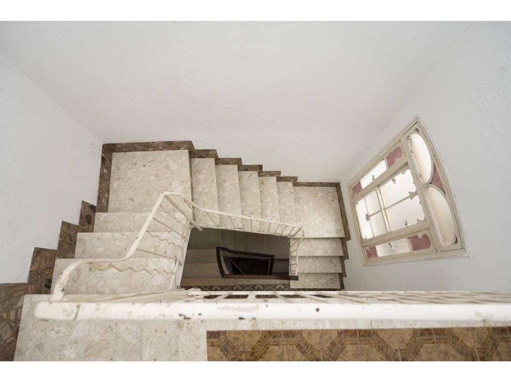 Property photo 1 of 30