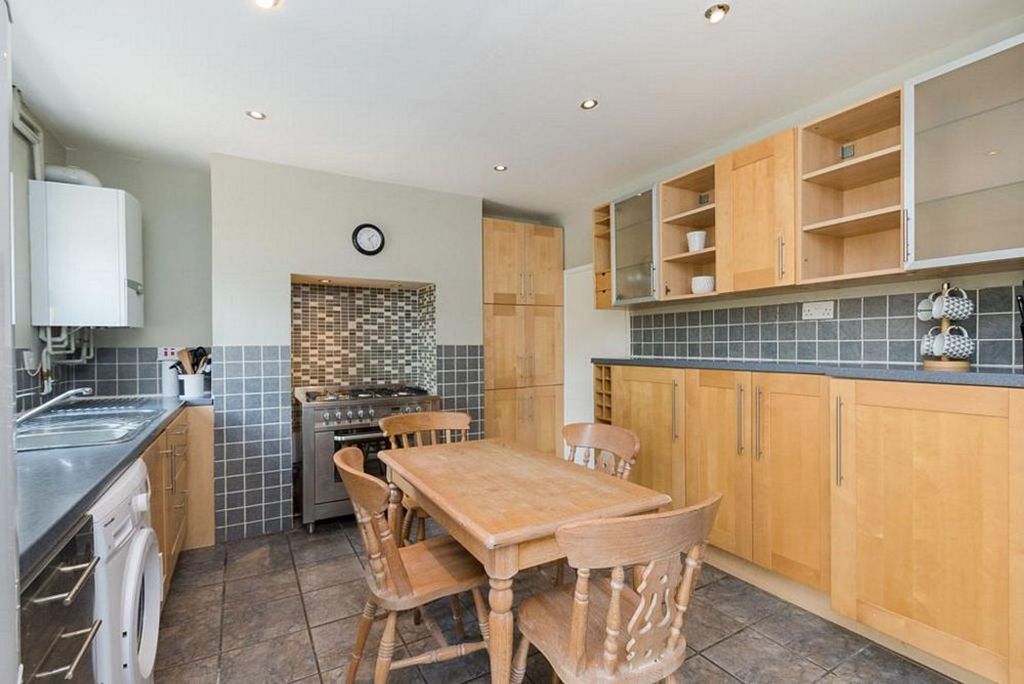 Property photo 2 of 6 Photo 7