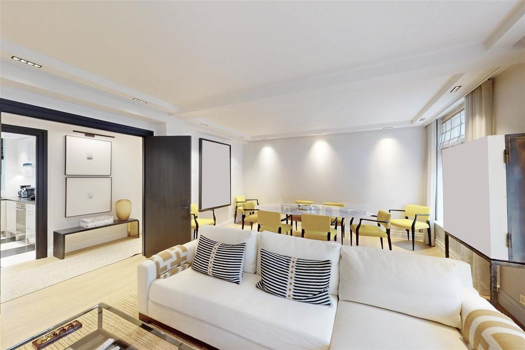 Property photo 2 of 4 Photo 1