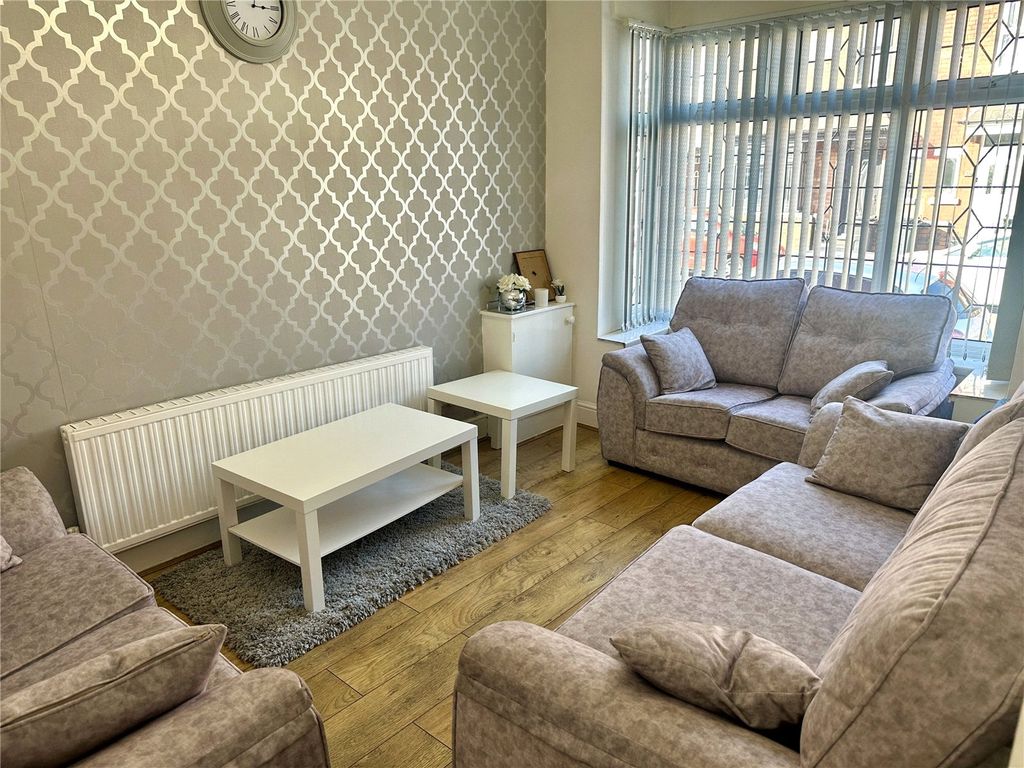 Property photo 3 of 21 Picture No. 03