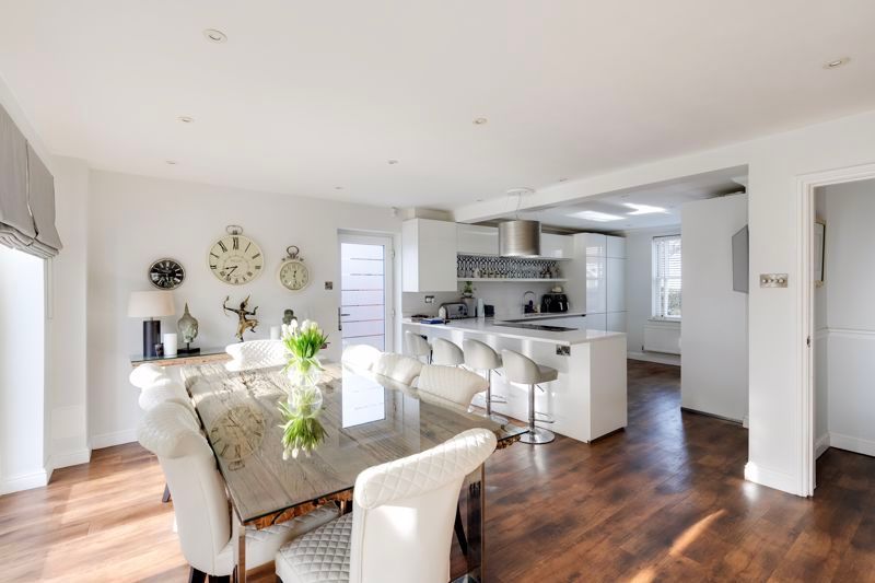 Property photo 2 of 24 Photo 6