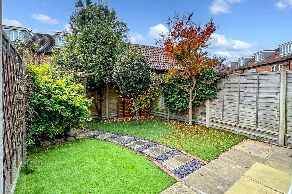 Property photo 2 of 17 Picture No. 47