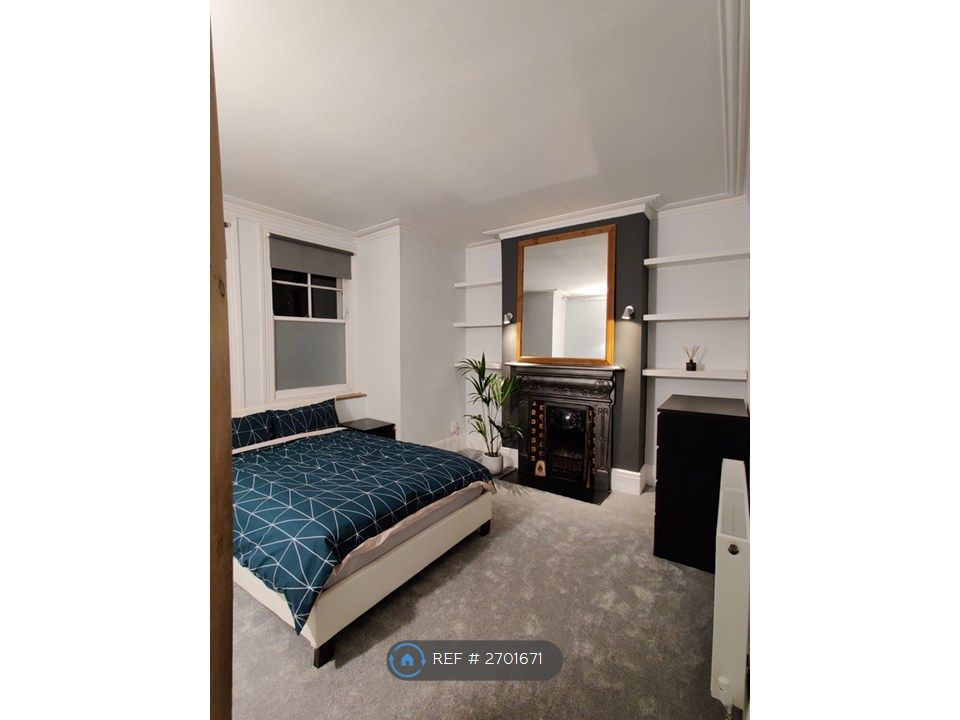 Property photo 2 of 13 Master Bedroom