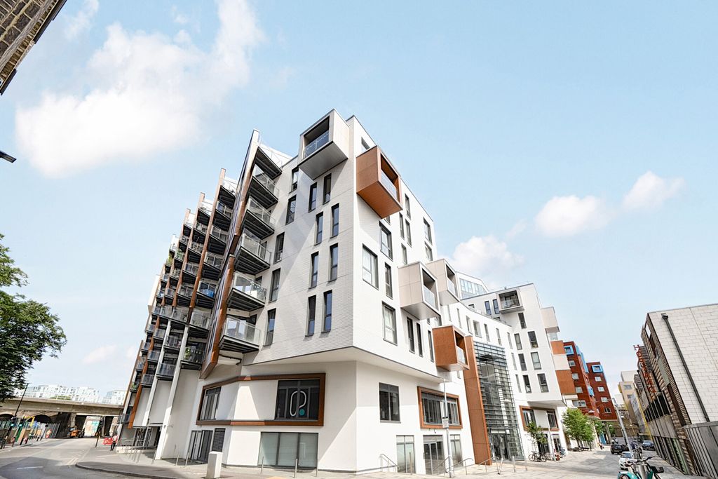 Property photo 2 of 21 External