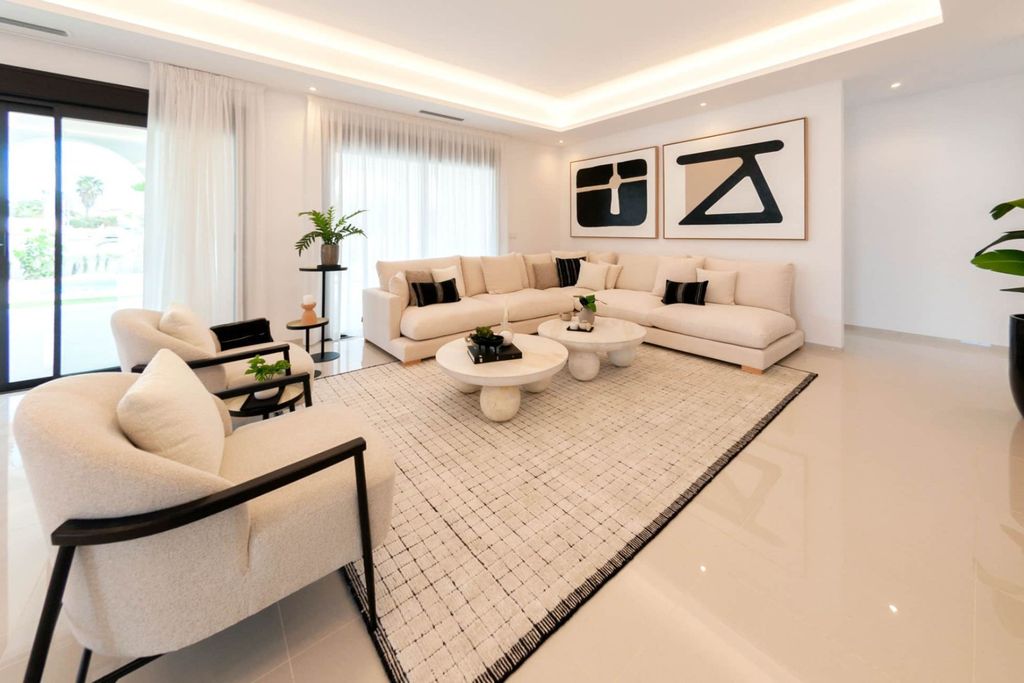 Property photo 3 of 27