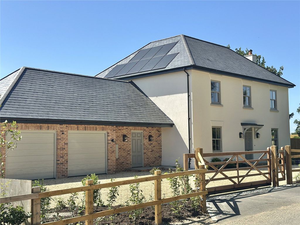 Property photo 1 of 18 Dunwood House