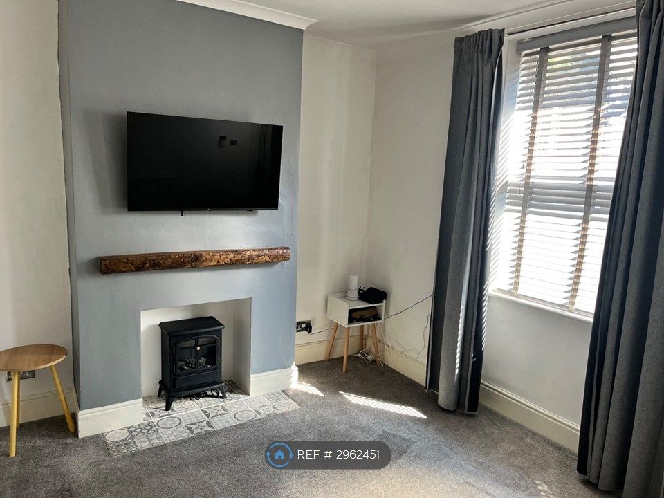 Property photo 2 of 13 Living Room