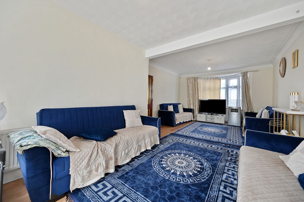 Property photo 3 of 12 10