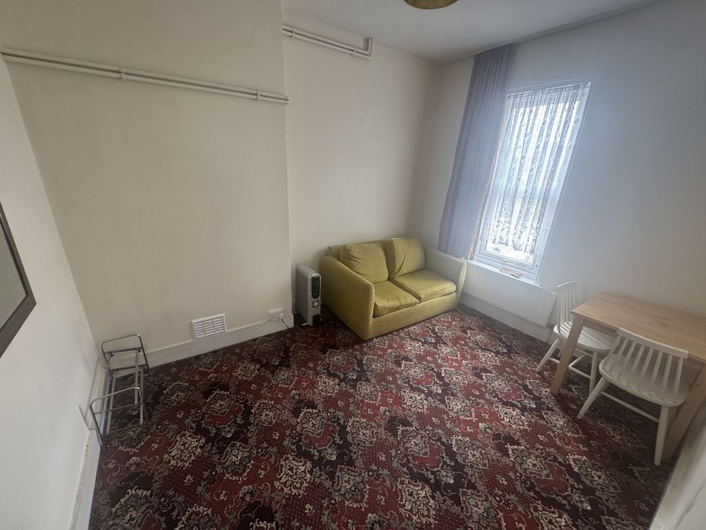 Property photo 2 of 4