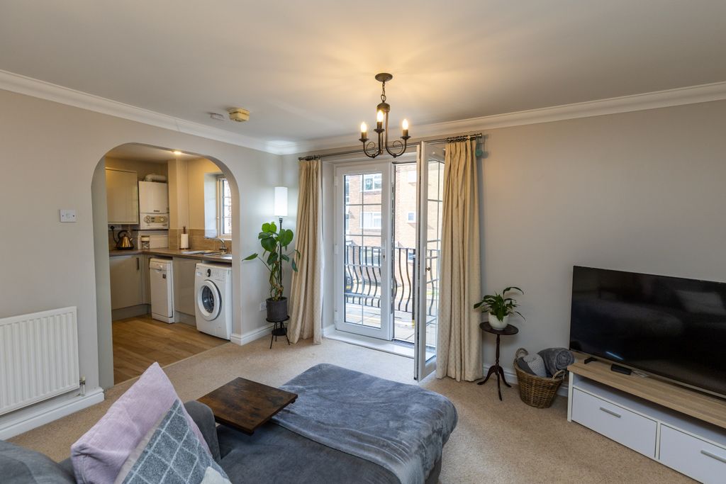Property photo 3 of 15 Img_0953