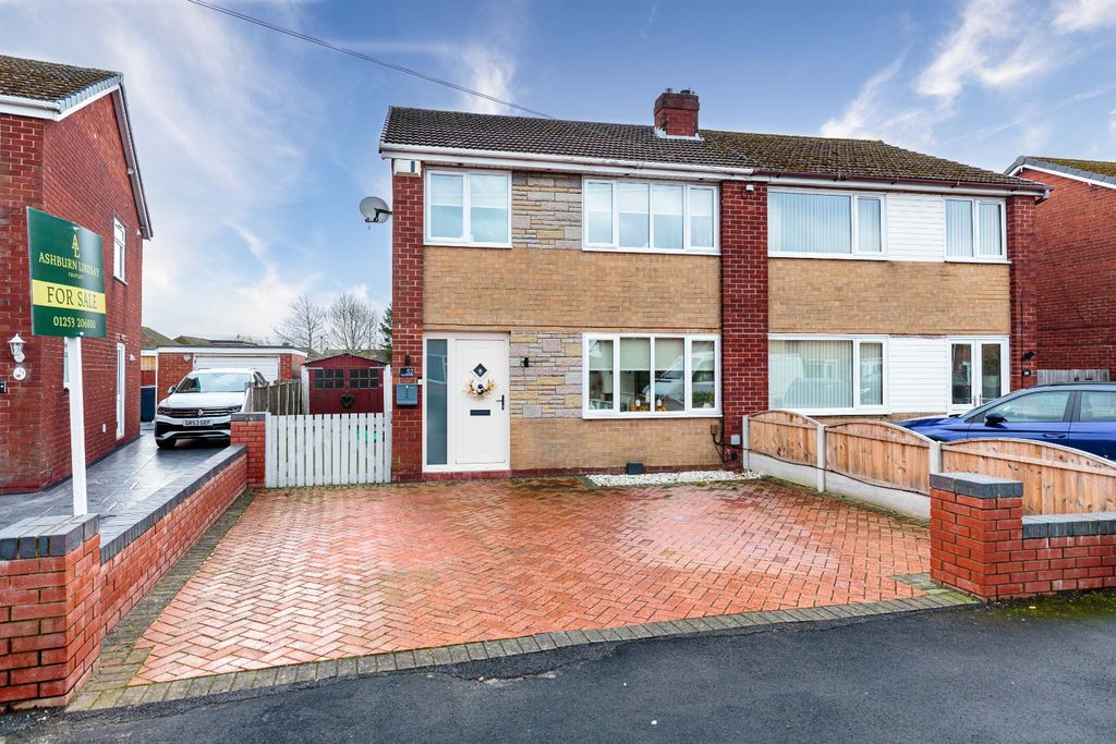 Property photo 1 of 20