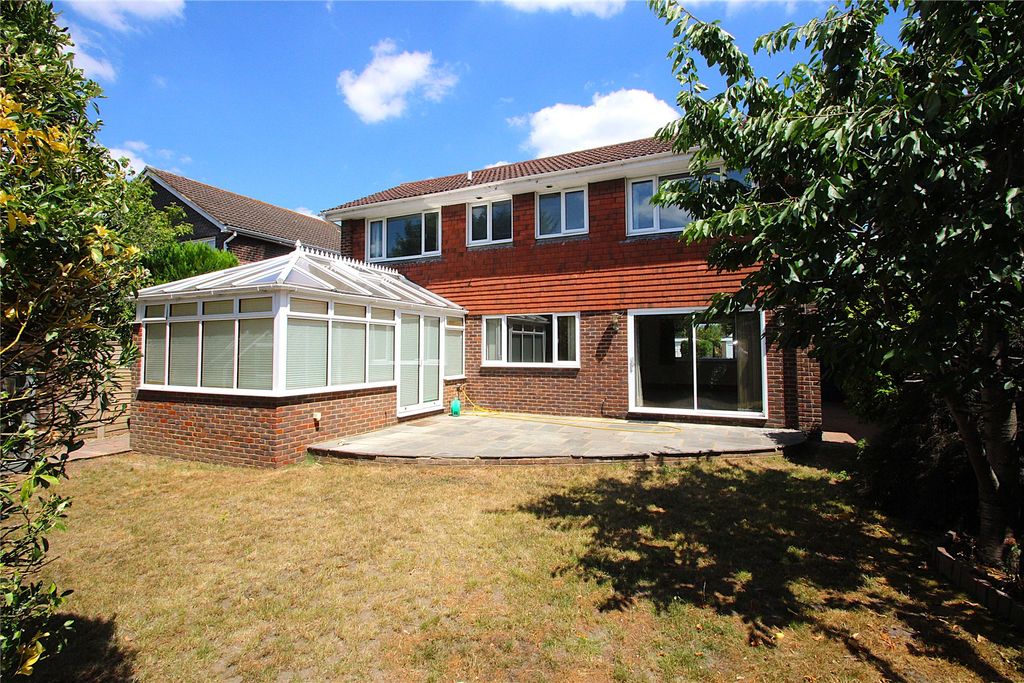 Property photo 3 of 19 Picture No. 17