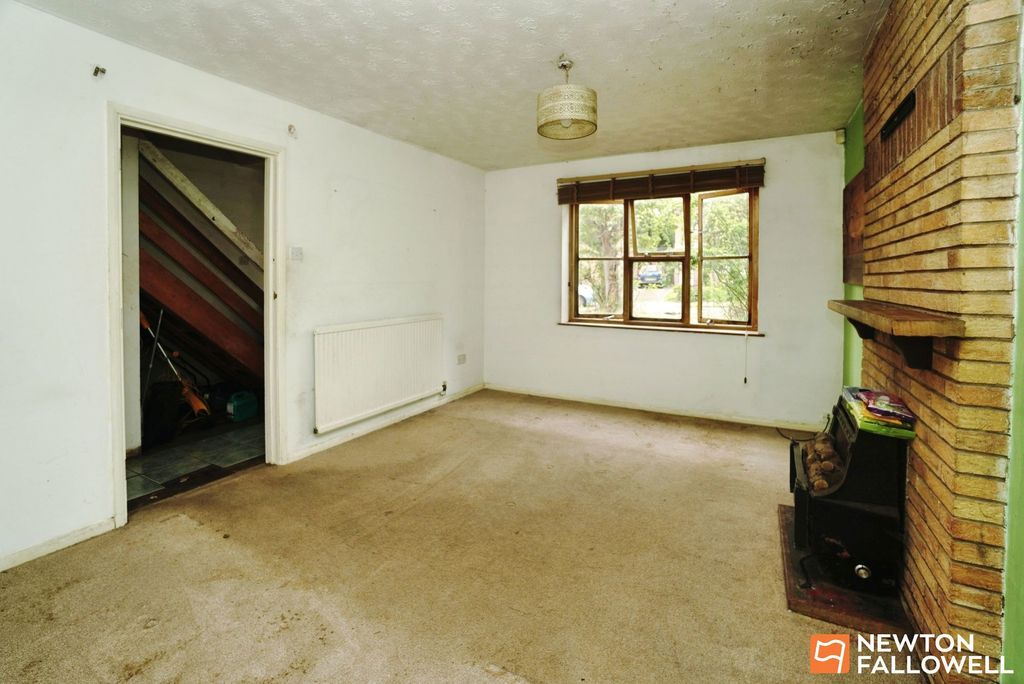 Property photo 2 of 18