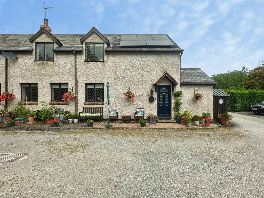 Property photo 1 of 18 Front Aspect.Jpg