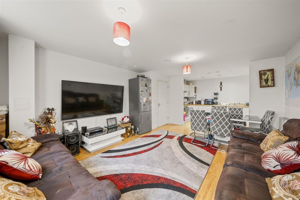 Property photo 2 of 13