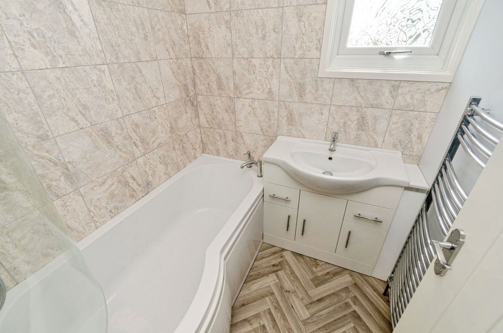 Property photo 3 of 18 Photo