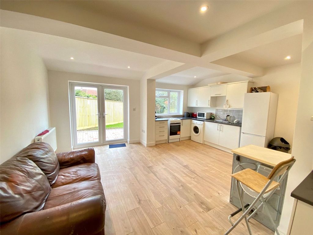 Property photo 2 of 9 Picture No. 04