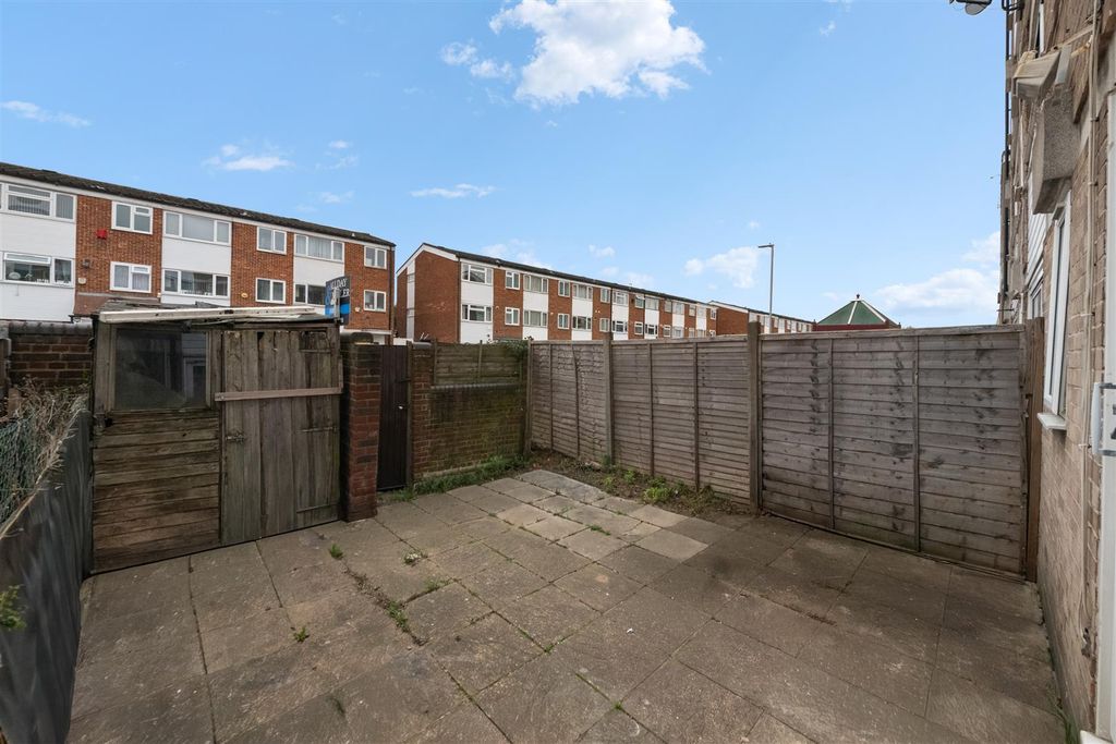 Property photo 2 of 12