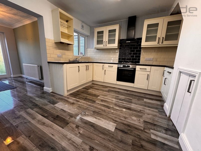 Property photo 1 of 33