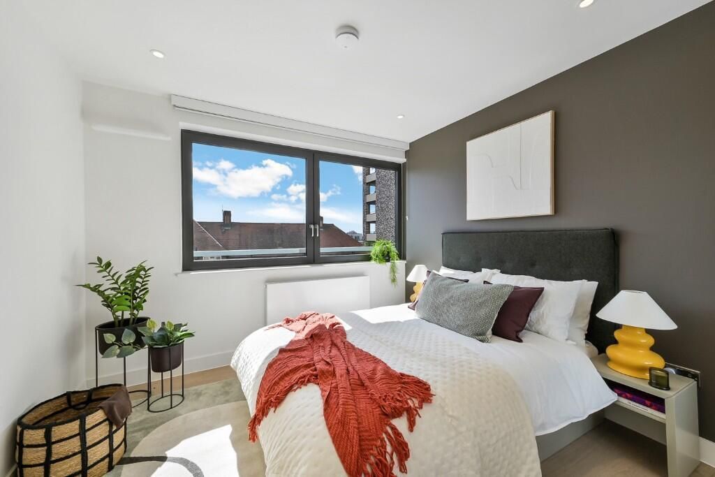 Property photo 2 of 26