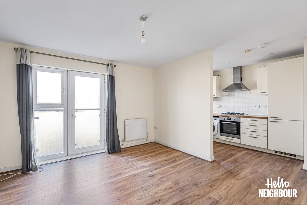 Property photo 3 of 15 Photo 2