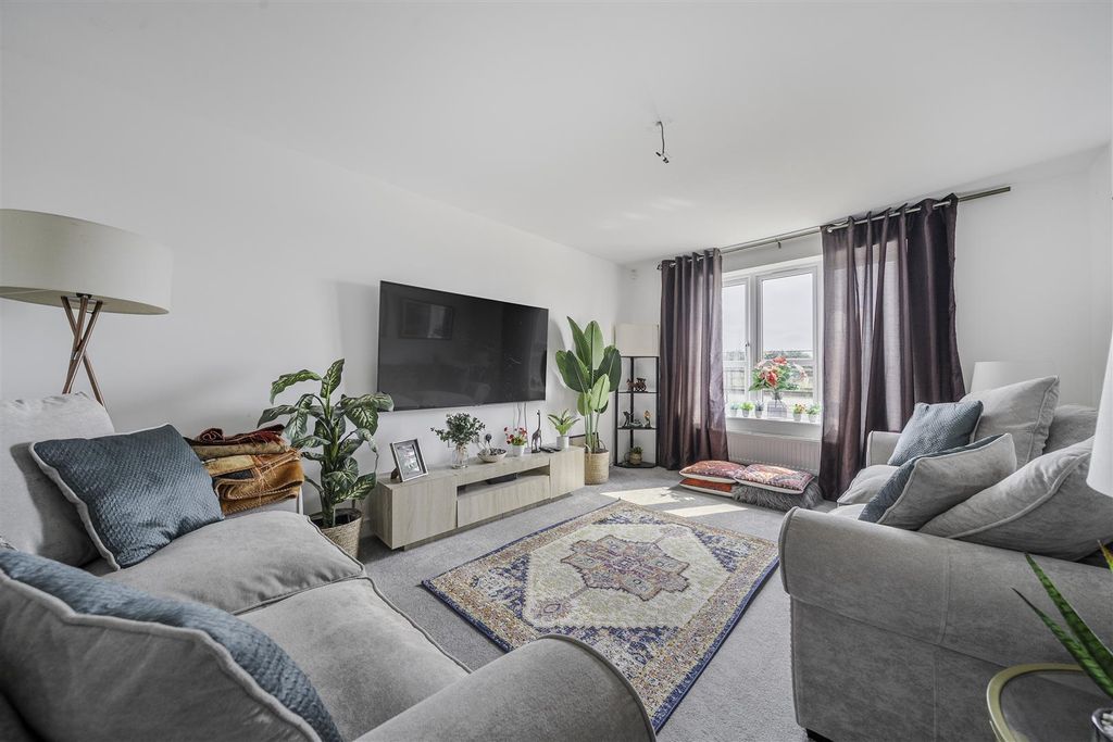 Property photo 2 of 17 1343077-6-68A46E6544Eb1.Jpg
