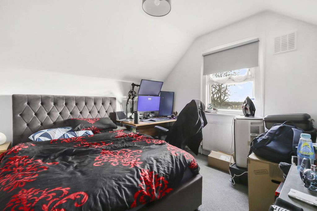 Property photo 3 of 5