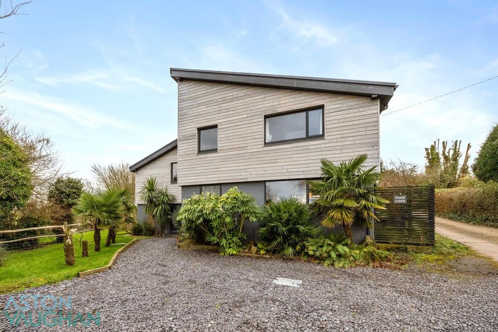 Property photo 1 of 46