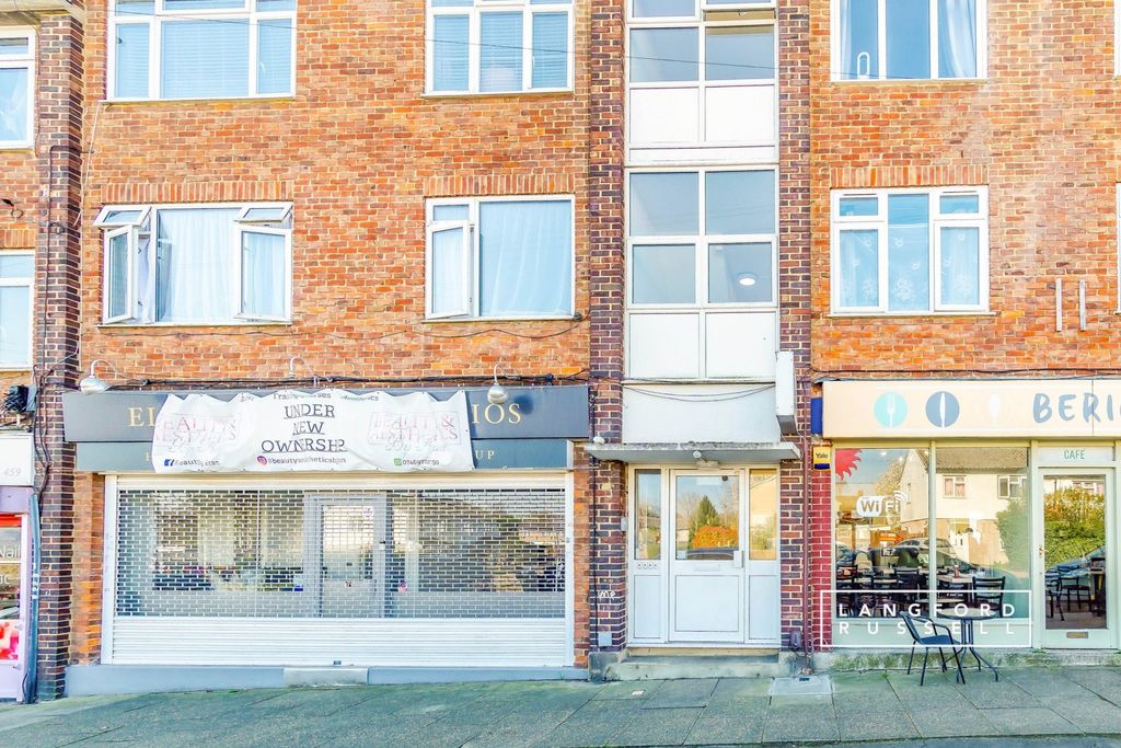 Property photo 1 of 10 External