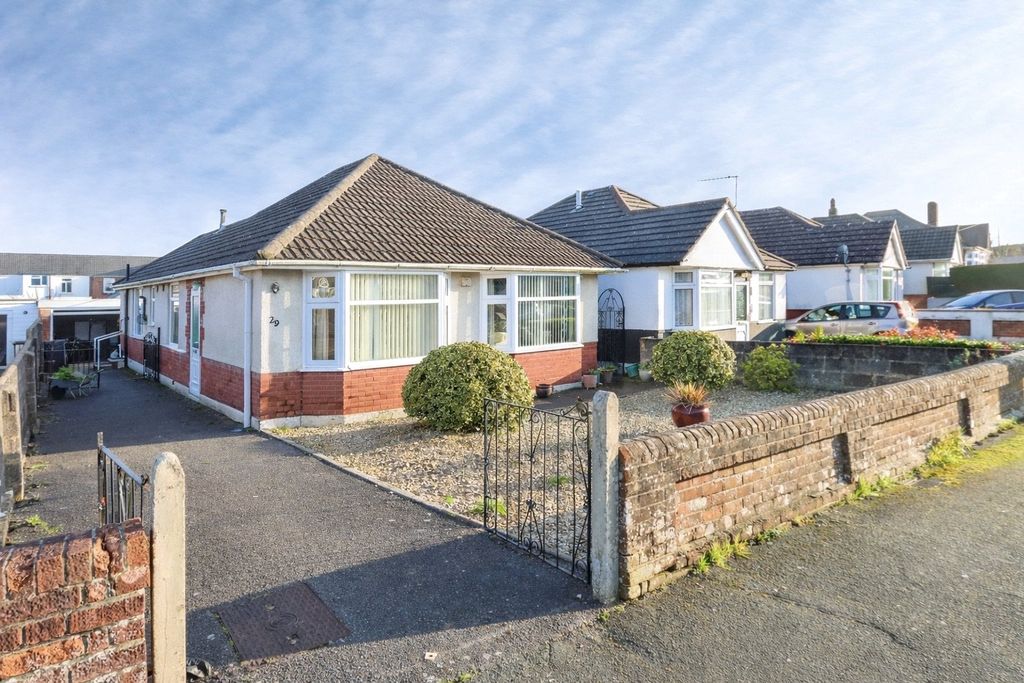 Property photo 1 of 17 Exterior