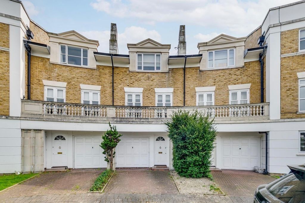 Property photo 2 of 16 Exterior