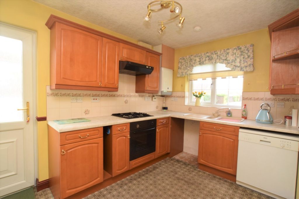 Property photo 3 of 15