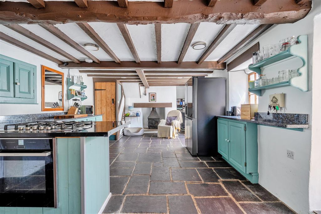 Property photo 3 of 23 1309523-13-684A6Ef14F88d.Jpg