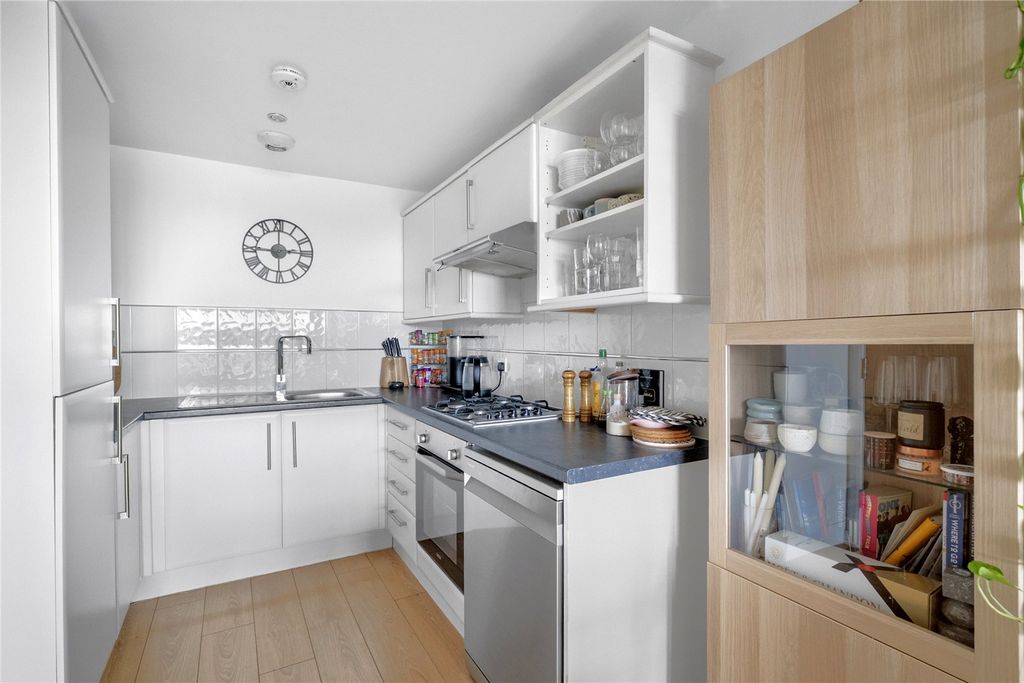 Property photo 3 of 16 Picture No. 20