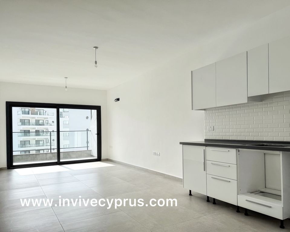 Property photo 1 of 35