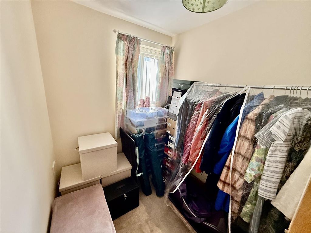 Additional image 9 of 2 bed flat for saleDowr Close, Western Road, Launceston PL15