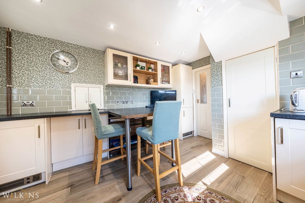 Property photo 3 of 41 Photograph