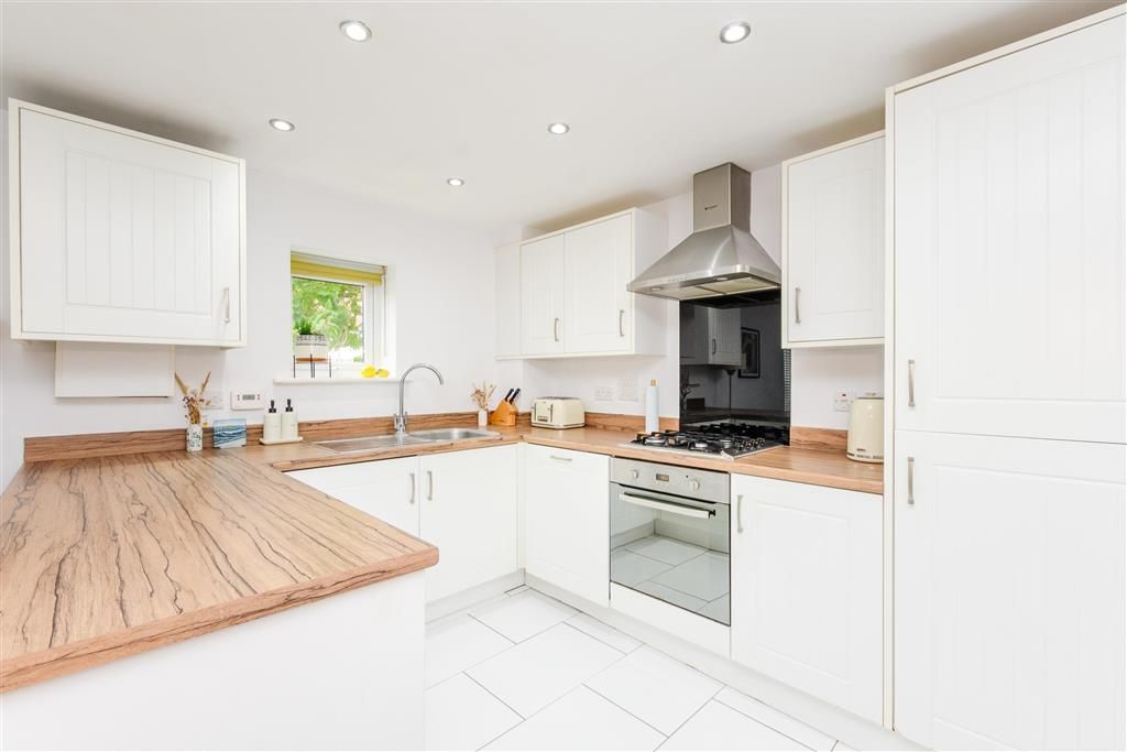 Property photo 2 of 8 Kitchen/Diner