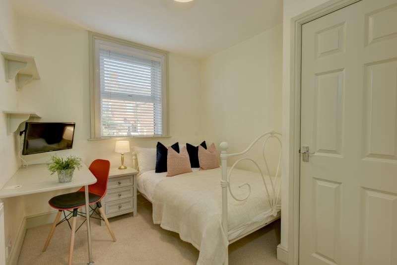 Property photo 2 of 6 Photo 1