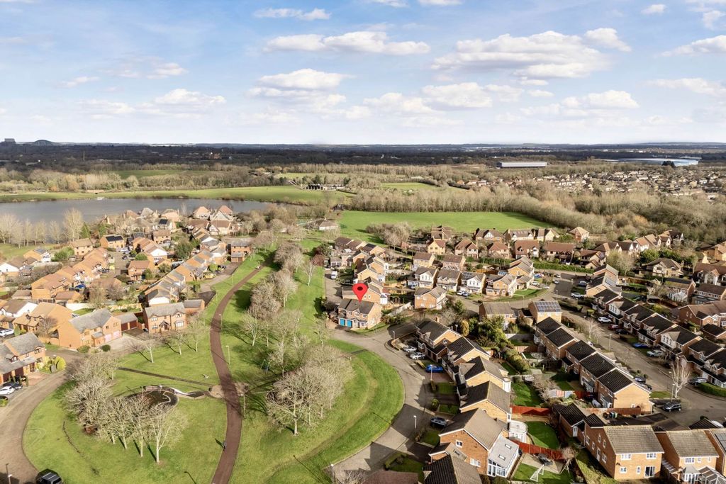 Property photo 2 of 25