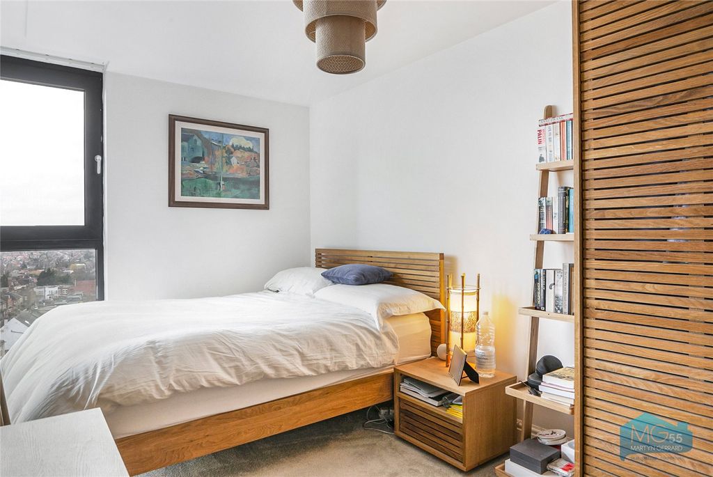 Property photo 3 of 22 Picture No. 21