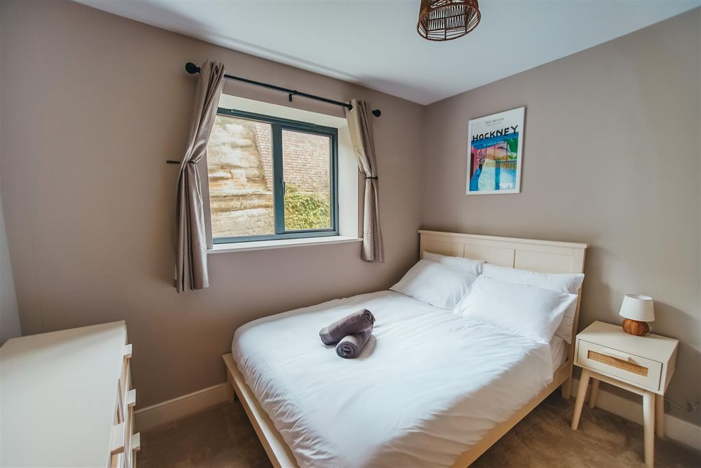 Additional image 7 of 3 bed flat for saleWhite Rock, Hastings TN34