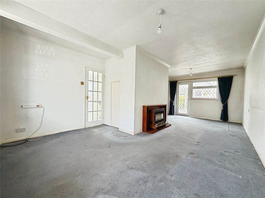 Property photo 2 of 16 Picture No. 15