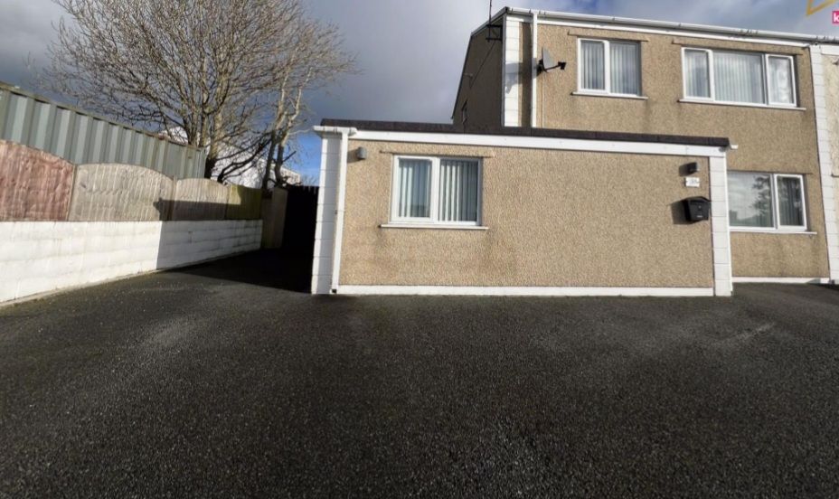 Property photo 1 of 9
