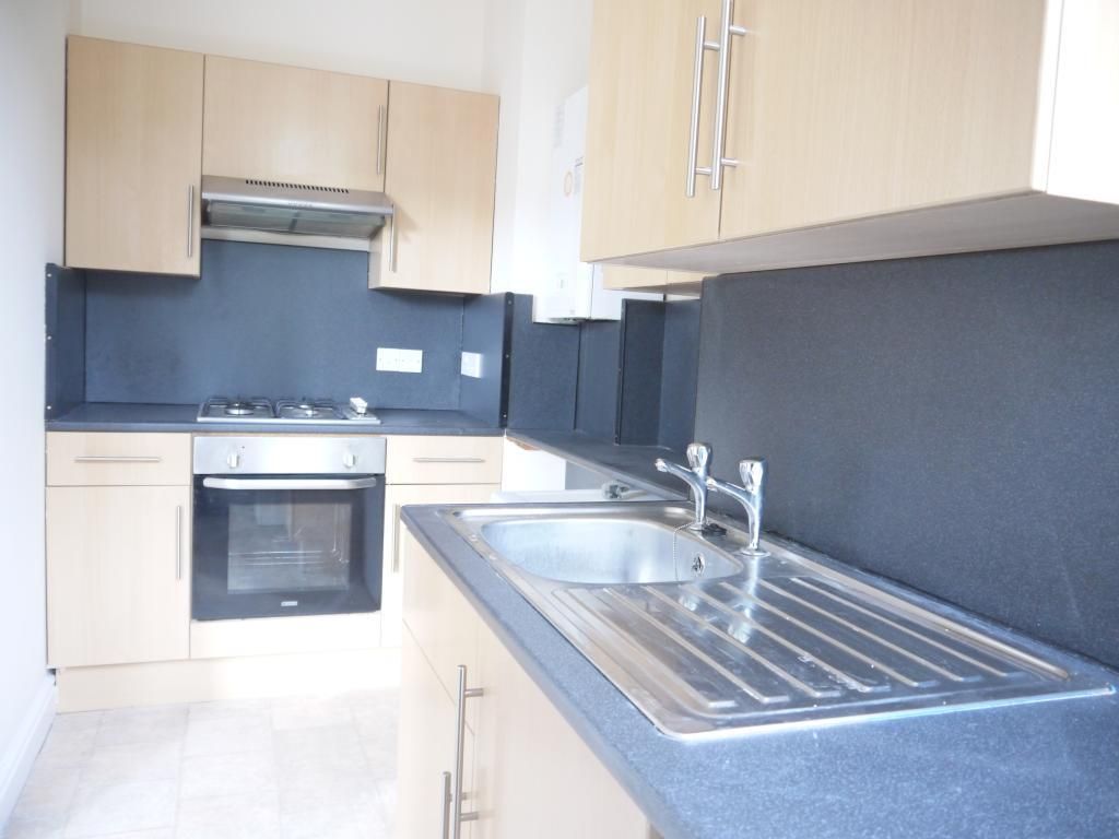 Property photo 3 of 6 Kitchen