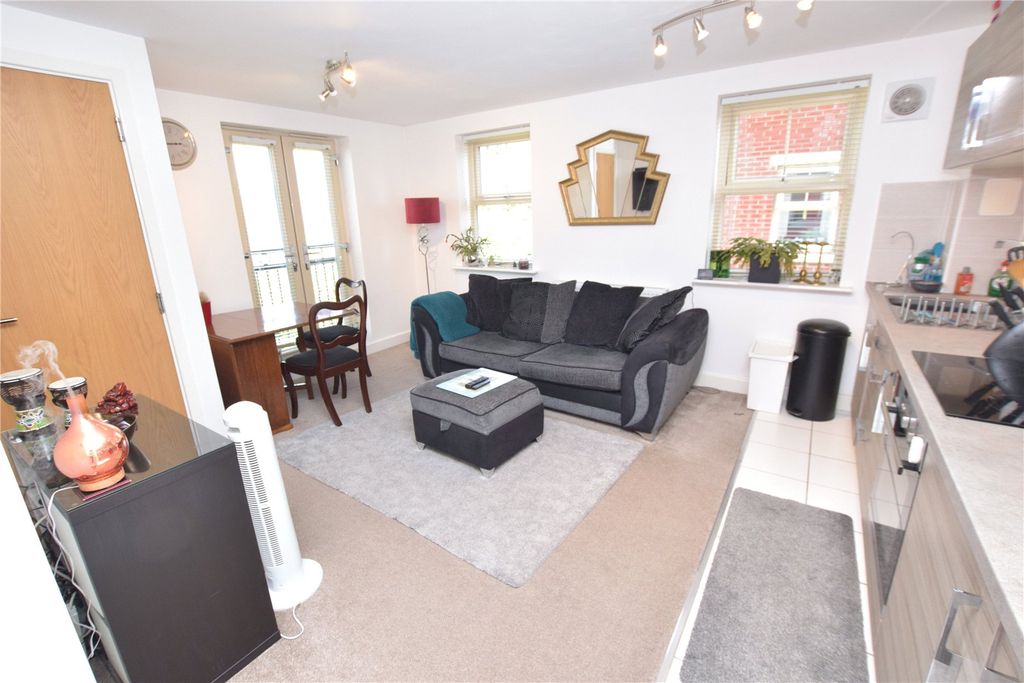Property photo 2 of 18 Open Plan Living